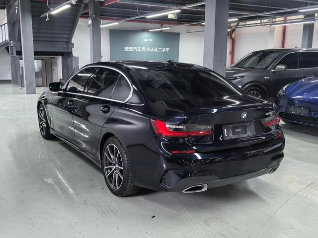 BMW 3 Series 2020 320Li M Спортивный костюм экстерьер фото 5 BMW 3 Series 2020 320Li M Спортивный костюм экстерьер фото 5