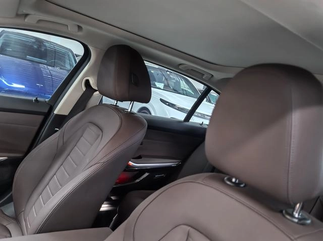 BMW 3 Series 2020 320Li M Спортивный костюм интерьер фото 9 BMW 3 Series 2020 320Li M Спортивный костюм интерьер фото 9