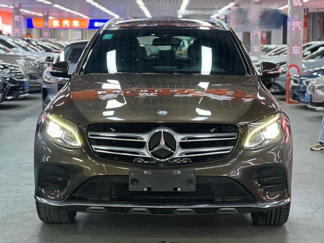 Mercedes-Benz GLC 2016 GLC 260 4MATIC Dynamic exterior photo 2 Mercedes-Benz GLC 2016 GLC 260 4MATIC Dynamic exterior photo 2
