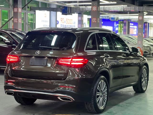 Mercedes-Benz GLC 2016 GLC 260 4MATIC Dynamic exterior photo 6 Mercedes-Benz GLC 2016 GLC 260 4MATIC Dynamic exterior photo 6