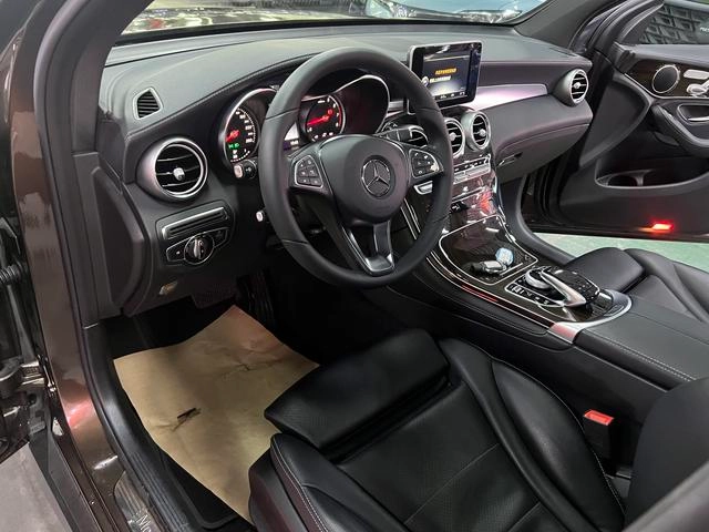 Mercedes-Benz GLC 2016 GLC 260 4MATIC Dynamic exterior photo 8 Mercedes-Benz GLC 2016 GLC 260 4MATIC Dynamic exterior photo 8