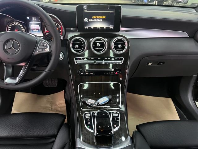 Mercedes-Benz GLC 2016 GLC 260 4MATIC Dynamic interior photo 14 Mercedes-Benz GLC 2016 GLC 260 4MATIC Dynamic interior photo 14