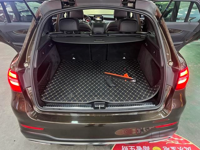 Mercedes-Benz GLC 2016 GLC 260 4MATIC Dynamic interior photo 16 Mercedes-Benz GLC 2016 GLC 260 4MATIC Dynamic interior photo 16