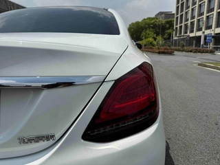 Mercedes-Benz C-Class 2021 C 200 L Edición deportiva de moda exterior foto 8 Mercedes-Benz C-Class 2021 C 200 L Edición deportiva de moda exterior foto 8