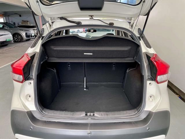 Nissan Kicks 2020 1.5L CVT Version cool intérieur photo 14