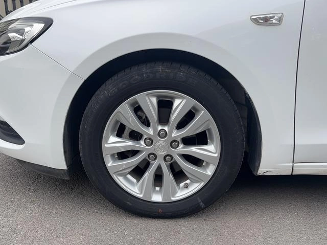 Buick Excelle GT 2019 15T Élite d'interconnexion à double embrayage Pays VI extérieur photo 2