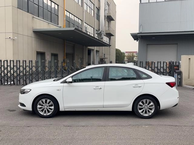 Buick Excelle GT 2019 15T Élite d'interconnexion à double embrayage Pays VI extérieur photo 10
