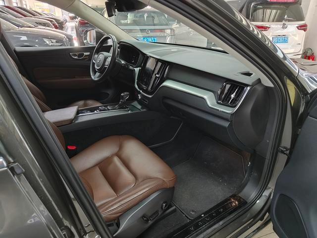 Volvo XC60 2019 T5 Version Smart Yi à quatre roues motrices Pays VI extérieur photo 7 Volvo XC60 2019 T5 Version Smart Yi à quatre roues motrices Pays VI extérieur photo 7