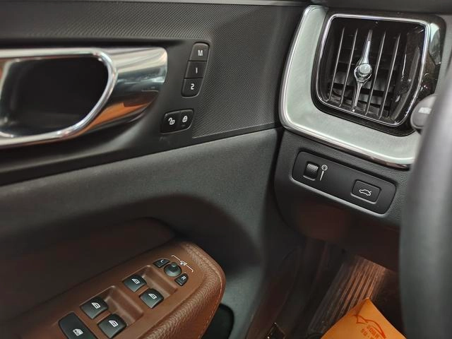 Volvo XC60 2019 T5 Version Smart Yi à quatre roues motrices Pays VI intérieur photo 10 Volvo XC60 2019 T5 Version Smart Yi à quatre roues motrices Pays VI intérieur photo 10