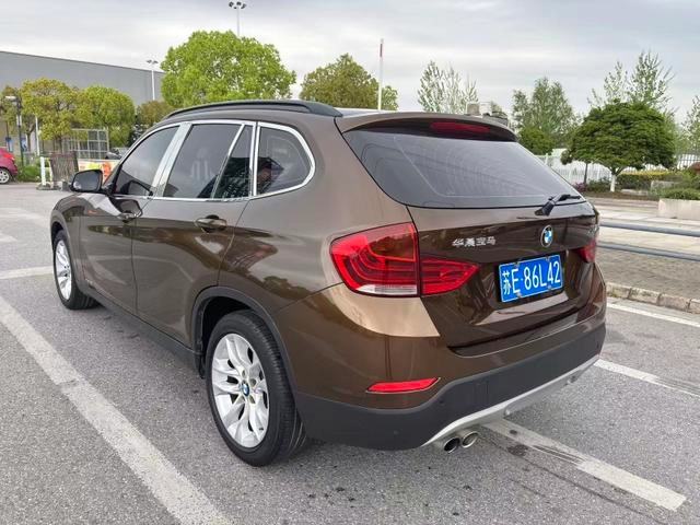 BMW X1 2015 sDrive18i Version améliorée de la mode extérieur photo 3 BMW X1 2015 sDrive18i Version améliorée de la mode extérieur photo 3