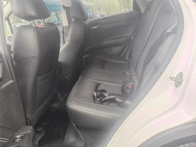 Neta Auto Neta V 2022 Pro Long-Range Smart Edition interior photo 8