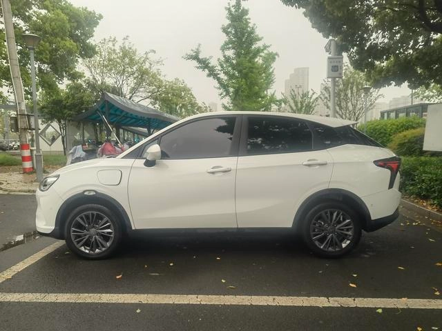 Neta Auto Neta V 2022 Pro Long-Range Smart Edition interior photo 9