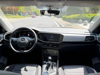 Volkswagen Tayron 2022 330TSI Versión inteligente de lujo con tracción en dos ruedas interior foto 8 Volkswagen Tayron 2022 330TSI Versión inteligente de lujo con tracción en dos ruedas interior foto 8