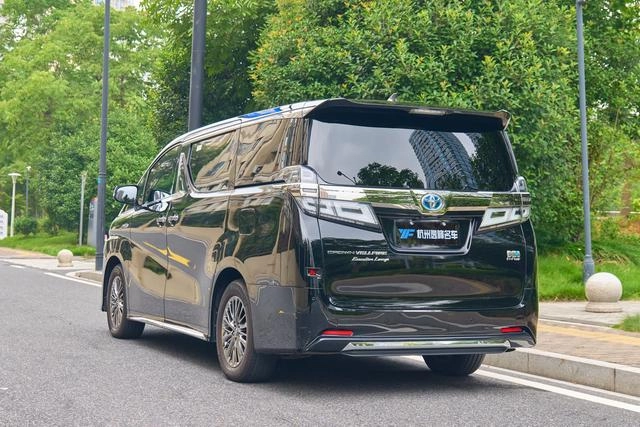 Toyota Vellfire 2021 Crown Dual Power 2.5L HV Ultimate Edition exterior photo 7 Toyota Vellfire 2021 Crown Dual Power 2.5L HV Ultimate Edition exterior photo 7