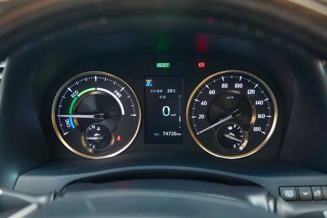 Toyota Vellfire 2021 Crown Dual Power 2.5L HV Ultimate Edition interior photo 15 Toyota Vellfire 2021 Crown Dual Power 2.5L HV Ultimate Edition interior photo 15