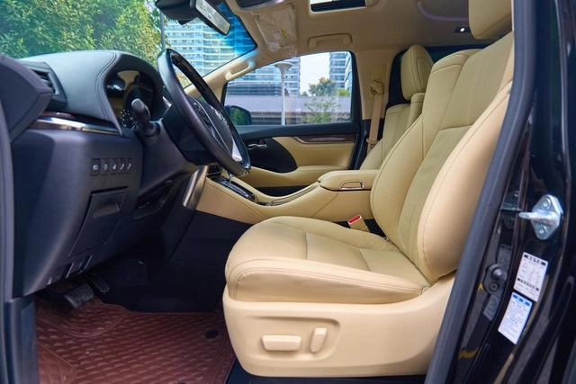 Toyota Vellfire 2021 Crown Dual Power 2.5L HV Ultimate Edition interior photo 19 Toyota Vellfire 2021 Crown Dual Power 2.5L HV Ultimate Edition interior photo 19