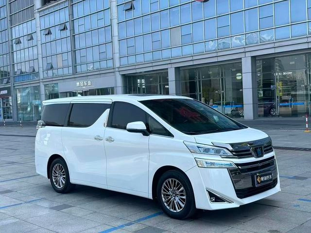 Toyota Vellfire 2021 Crown Dual Power 2.5L HV Premium Edition exterior photo 3