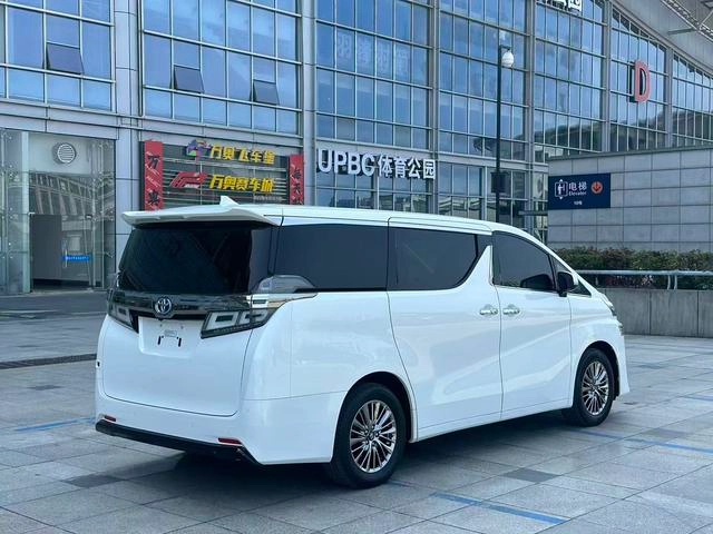 Toyota Vellfire 2021 Crown Dual Power 2.5L HV Premium Edition exterior photo 7