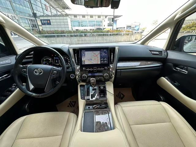 Toyota Vellfire 2021 Crown Dual Power 2.5L HV Premium Edition interior photo 8
