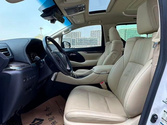 Toyota Vellfire 2021 Crown Dual Power 2.5L HV Premium Edition interior photo 12