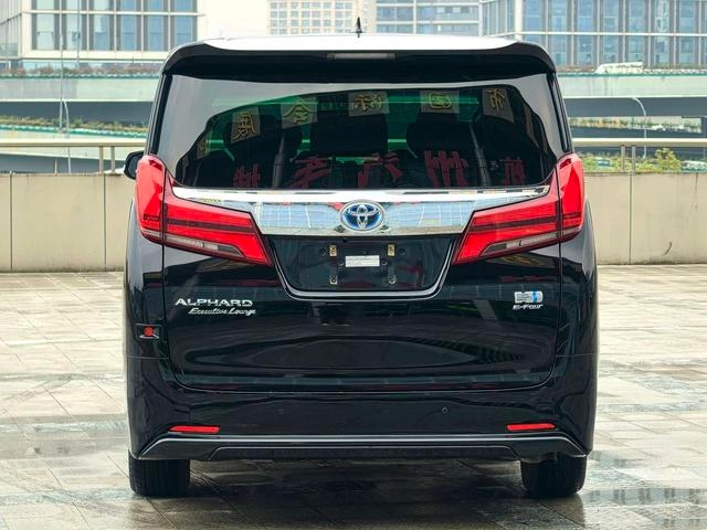 Toyota Alphard 2021 Double moteur 2.5L Version de luxe extérieur photo 7 Toyota Alphard 2021 Double moteur 2.5L Version de luxe extérieur photo 7