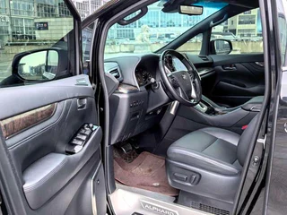 Toyota Alphard 2021 Double moteur 2.5L Version de luxe extérieur photo 9 Toyota Alphard 2021 Double moteur 2.5L Version de luxe extérieur photo 9