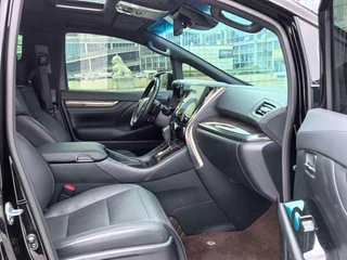 Toyota Alphard 2021 Double moteur 2.5L Version de luxe intérieur photo 14 Toyota Alphard 2021 Double moteur 2.5L Version de luxe intérieur photo 14
