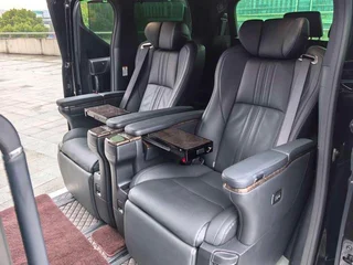 Toyota Alphard 2021 Double moteur 2.5L Version de luxe intérieur photo 15 Toyota Alphard 2021 Double moteur 2.5L Version de luxe intérieur photo 15