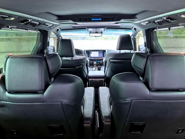 Toyota Alphard 2021 Double moteur 2.5L Version de luxe intérieur photo 20 Toyota Alphard 2021 Double moteur 2.5L Version de luxe intérieur photo 20