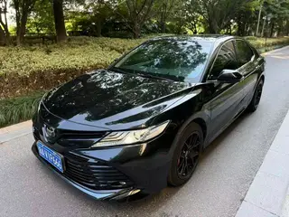 Toyota Camry 2018 2.5G Роскошная версия
