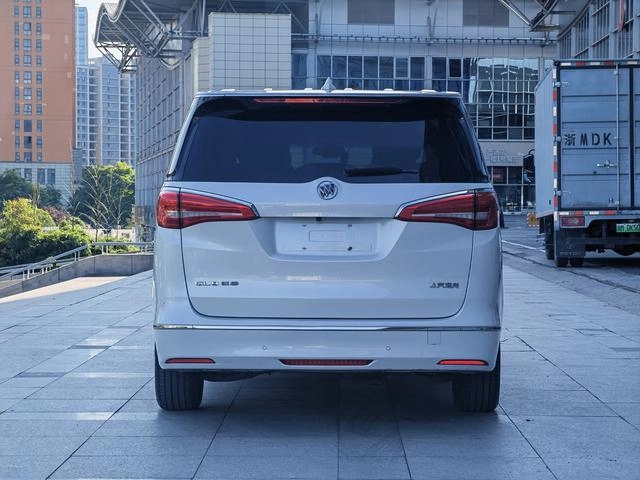 Buick GL8 2018 ES 28T Luxury type country VI exterior photo 3 Buick GL8 2018 ES 28T Luxury type country VI exterior photo 3