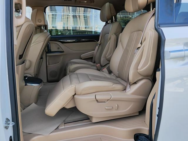 Buick GL8 2018 ES 28T Luxury type country VI exterior photo 8 Buick GL8 2018 ES 28T Luxury type country VI exterior photo 8