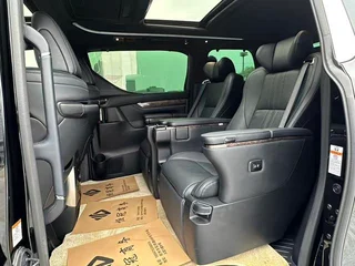 Toyota Vellfire 2021 Crown Dual Power 2.5L HV Ultimate Edition interior photo 9
