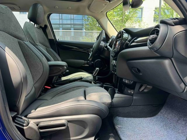 MINI 2019 1.5T COOPER Classic style Five-door version interior photo 10 MINI 2019 1.5T COOPER Classic style Five-door version interior photo 10