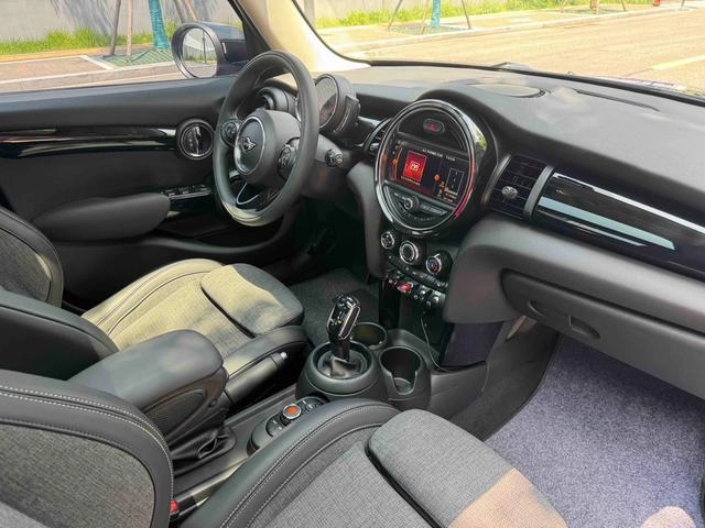 MINI 2019 1.5T COOPER Classic style Five-door version interior photo 11 MINI 2019 1.5T COOPER Classic style Five-door version interior photo 11