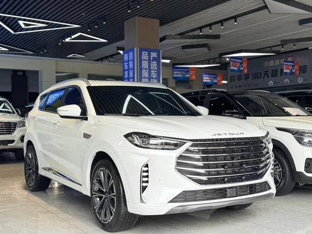 Jetour X70 Plus 2023 1.6T DCT Fuerte PLUS 5 Asiento exterior foto 3 Jetour X70 Plus 2023 1.6T DCT Fuerte PLUS 5 Asiento exterior foto 3