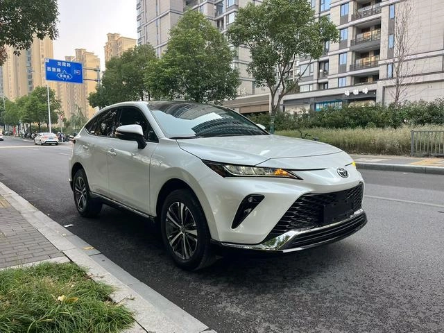 Toyota Venza 2022 2.0L CVT Versión de lujo de tracción en dos ruedas exterior foto 3