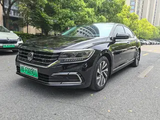 Volkswagen Passat PHEV 2019 430PHEV Hybrid Deluxe Edition