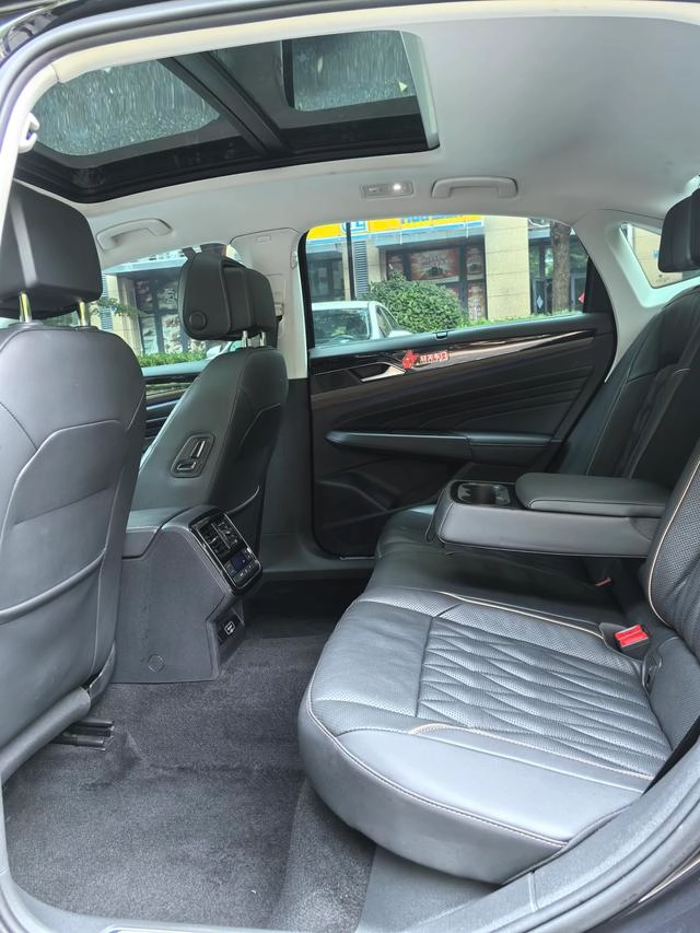 Volkswagen Passat PHEV 2019 430PHEV Édition de luxe mixte intérieur photo 9