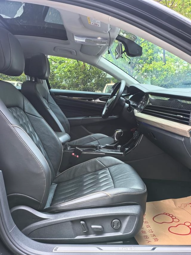 Volkswagen Passat PHEV 2019 430PHEV Édition de luxe mixte intérieur photo 10