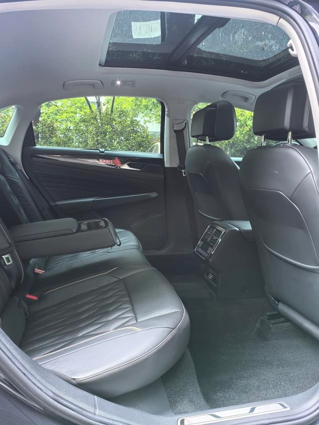 Volkswagen Passat PHEV 2019 430PHEV Édition de luxe mixte intérieur photo 11