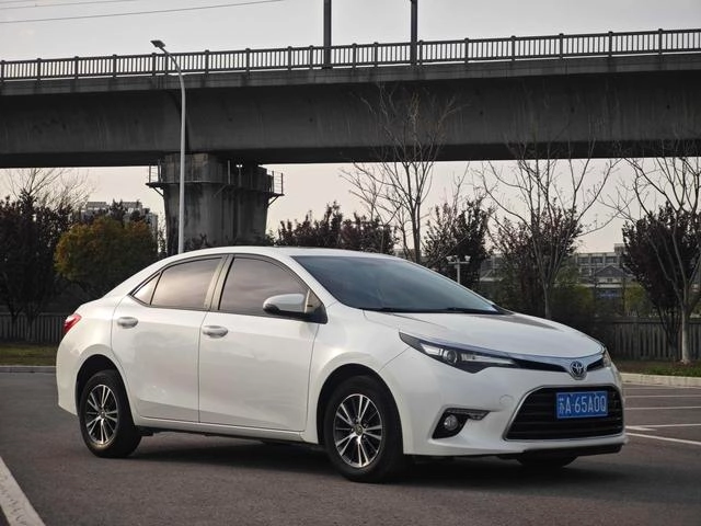 Toyota Levin 2017 1.2T V CVT Edición de lujo exterior foto 3 Toyota Levin 2017 1.2T V CVT Edición de lujo exterior foto 3