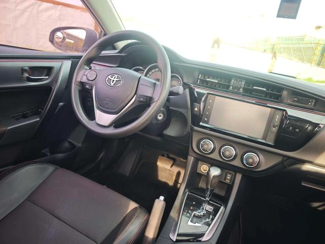 Toyota Levin 2017 1.2T V CVT Edición de lujo interior foto 12 Toyota Levin 2017 1.2T V CVT Edición de lujo interior foto 12