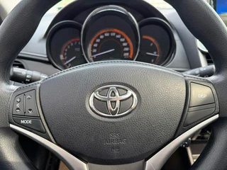 Toyota Yaris L 2022 1.5L CVT De lujo PLUS Edición interior foto 11