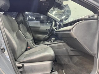 Toyota Frontlander 2026 2.0L CVT Confortable PLUS Version intérieur photo 11 Toyota Frontlander 2026 2.0L CVT Confortable PLUS Version intérieur photo 11