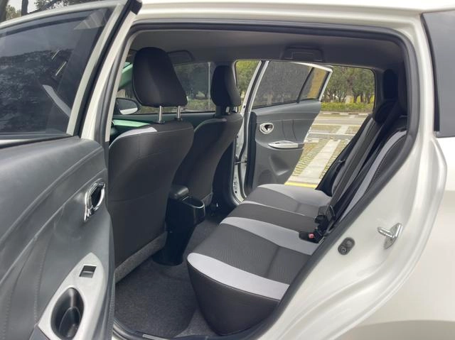 Toyota Yaris L 2021 1.5L CVT Versión líder interior foto 15 Toyota Yaris L 2021 1.5L CVT Versión líder interior foto 15