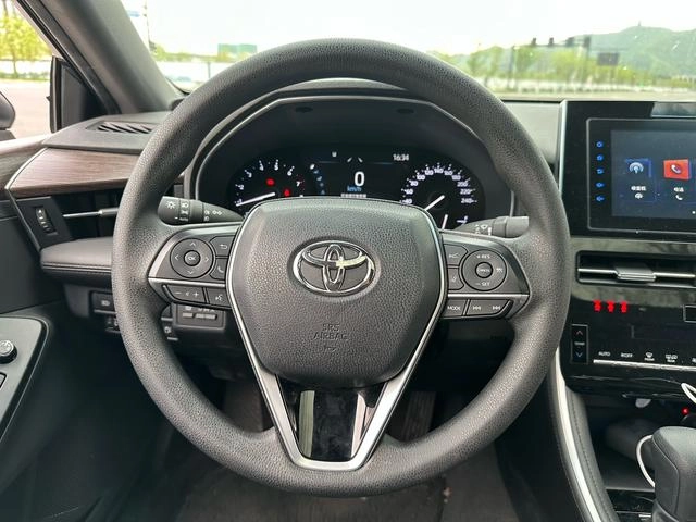 Toyota Avalon 2022 2.0L Versión emprendedora interior foto 15