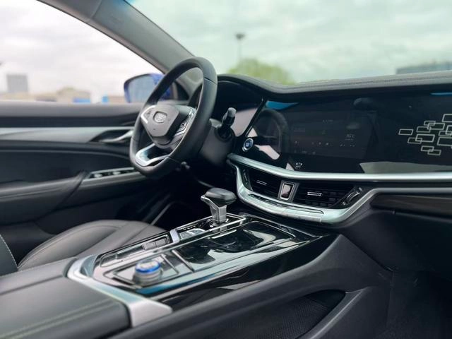 Geely Auto Borui ePro 2021 1.5T Веденая версия интерьер фото 14
