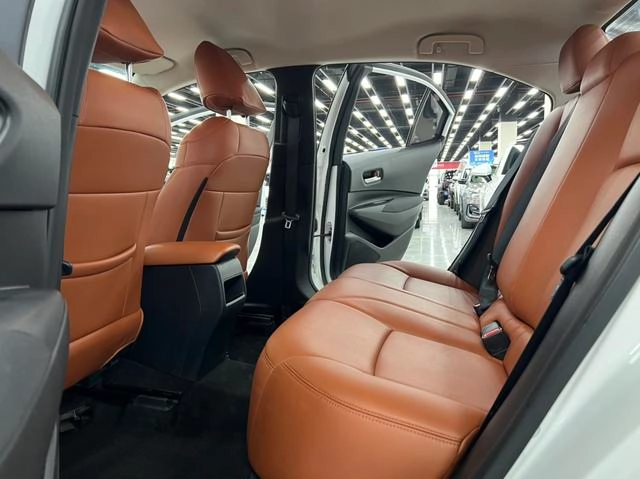 Toyota Corolla 2019 1.2T S-CVT GL Versión pionera interior foto 9