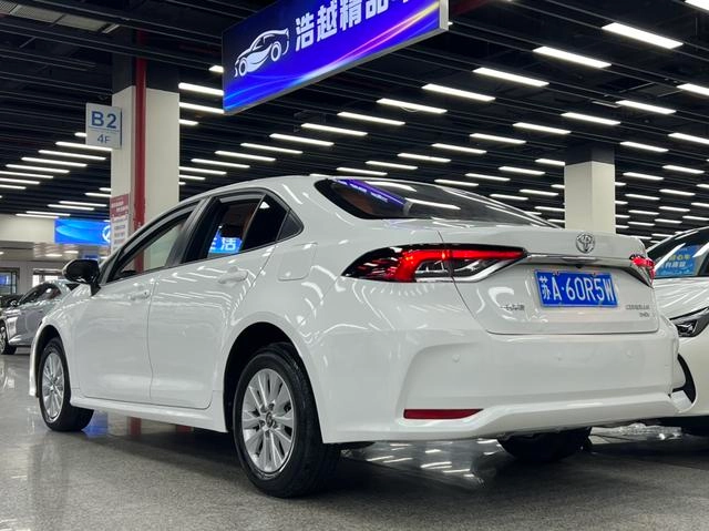 Toyota Corolla 2019 1.2T S-CVT GL Versión pionera interior foto 12